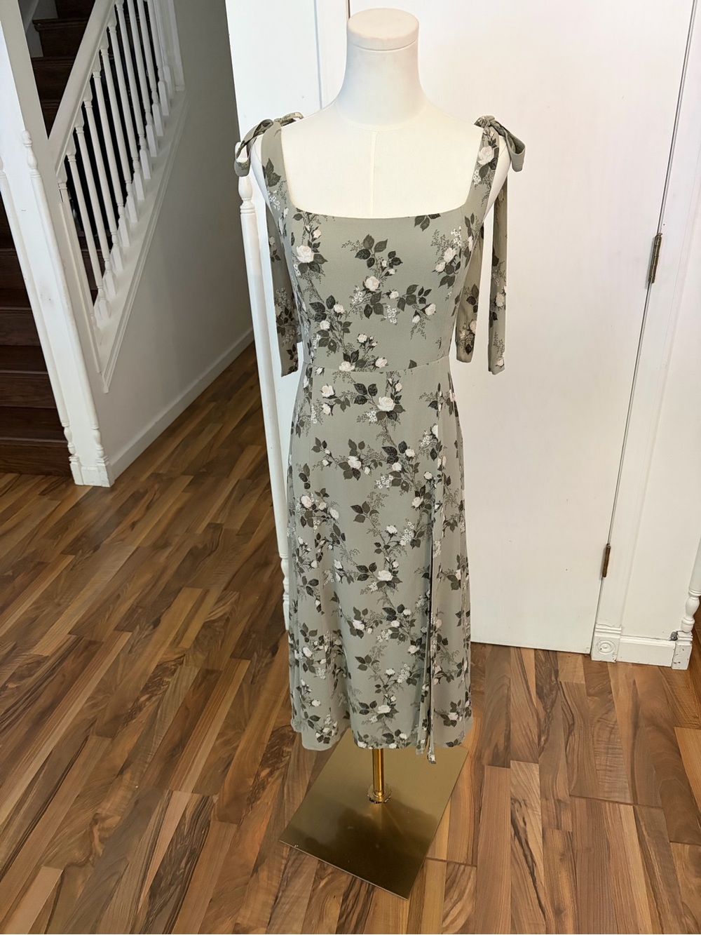 Reformation Twilight Sage Green Floral Tie-Shoulder Floral Midi Dress, Size 8